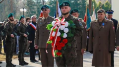 Uroczystość w Komorowie ku czci Józefa Piłsudskiego. Wręczono medale i odznaczenia (zdjęc…