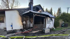 W Kaczkowie Starym gm. Brok spłonął dom. Gmina apeluje o pomoc dla pogorzelców