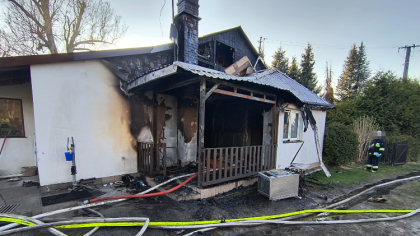 Ostrów Mazowiecka - 10 kwietnia 2026 r. w Kaczkowie Starym spłonął dom. W jednej