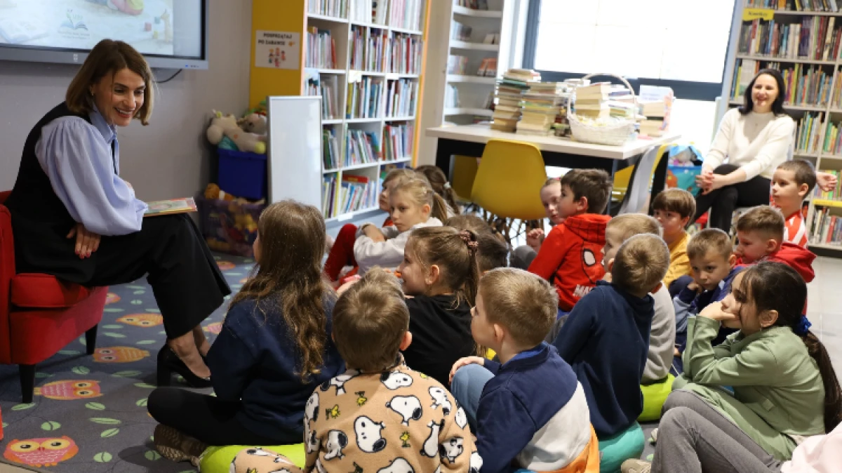 Najmłodsi znów dali się porwać książkowej opowieści, a tym razem czekała na nich naprawdę wyjątkowa niespodzianka. W roli gościa specjal