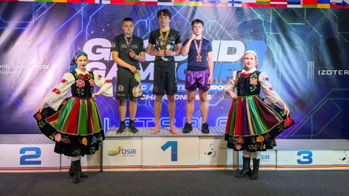 Zawodnicy Academii Gorila Ostrów Mazowiecka wrócili z medalami z zawodów Ground Game Cup 8. Turniej sportów chwytanych odbył się w miniony we