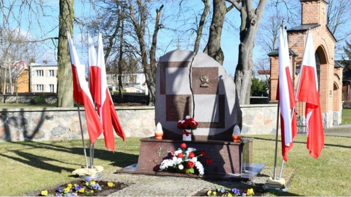 Obchody 86. rocznicy Zbrodni Katyńskiej oraz 18. rocznicy katastrofy smoleńskiej odbędą się 10 kwietnia 2026. 
[foto]47500[/foto]
O godz. 8