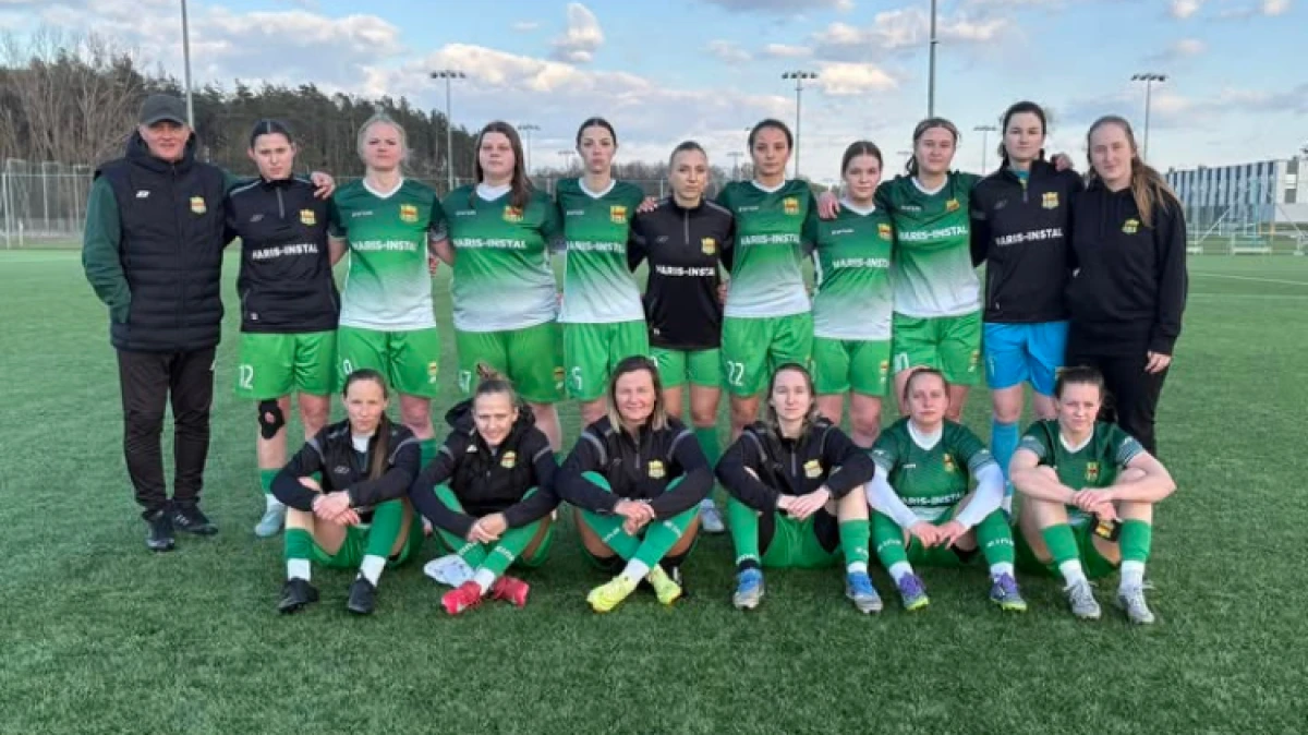 Piłkarki KS Ostrovia Ostrów Mazowiecka wróciły z wyjazdu bez punktów po meczu z liderem tabeli. Spotkanie z Legia Ladies II zakończyło się 