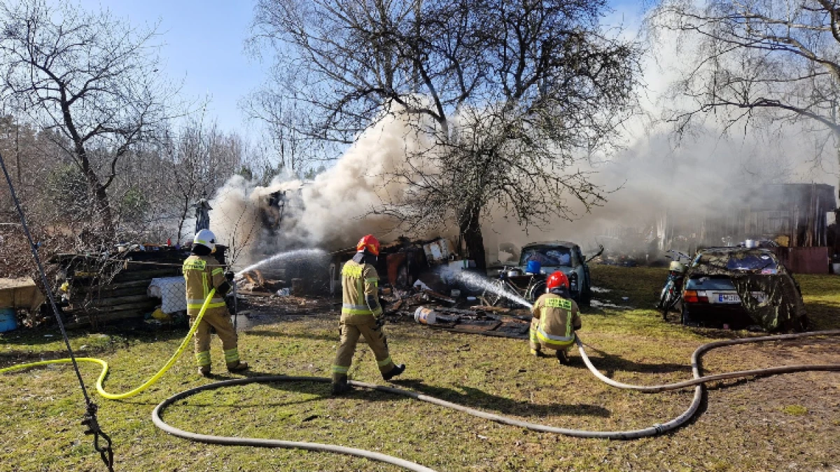 Strażacy przygotowali podsumowanie pierwszego kwartału 2026 r. Jednostka odnotowała łącznie 33 wyjazdy: 22 do gaszenia pożarów (ok. 67 proc.