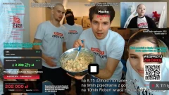Jakub Przeździecki z Ostrowi na charytatywnym streamie z "Young Leosią"