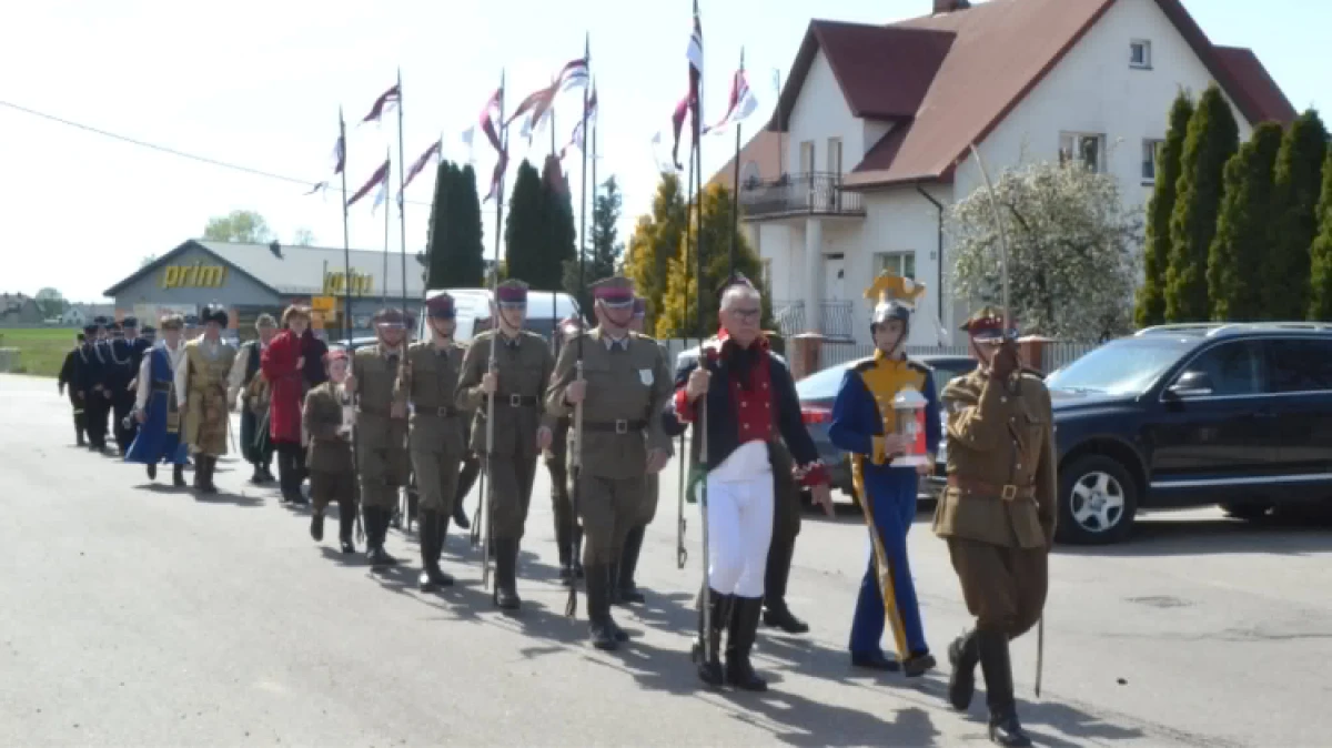Obchody 235. rocznicy uchwalenia Konstytucji 3 Maja w gminie Zaręby Kościelne w tym roku, jak i w latach poprzednich połączone były z obchodam