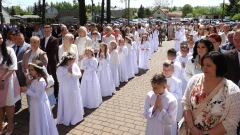 Pierwsza Komunia Święta w kościele pw. Najświętszego Serca Jezusowego w Małkini Górnej (z…