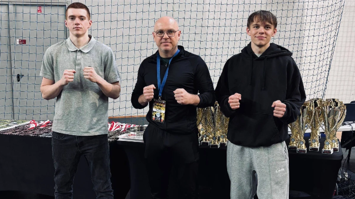 Zawodnicy Academii Gorila Ostrów Mazowiecka mają za sobą start w Mistrzostwach Polski Low Kick w Kielcach. Natan Gruz i Kamil Daniłowski zakoń