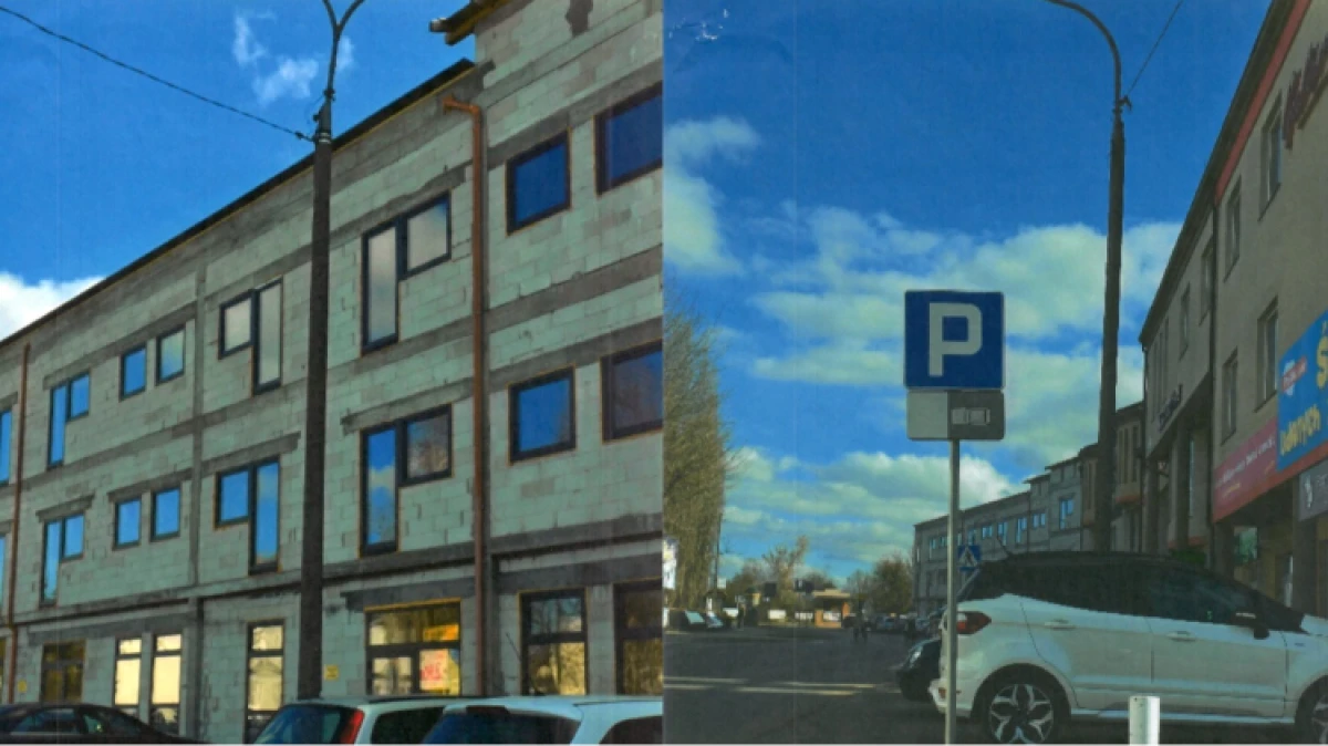 Dwa słupy oświetleniowe stojące na parkingu przy ul. Mieczkowskiego w Ostrowi Mazowieckiej mogą utrudniać kierowcom korzystanie z miejsc posto