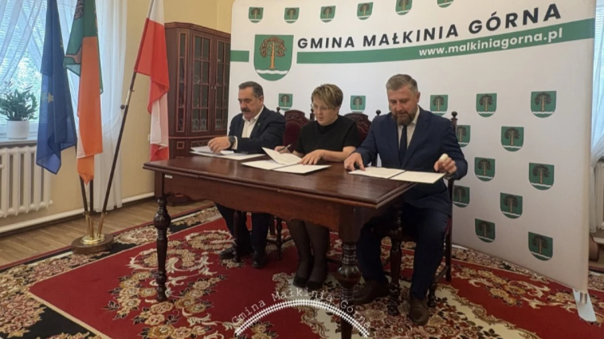 19 maja 2026 burmistrz gminy Małkinia Górna Dariusz Rafalik przy kontrasygnacie skarbnik Agnieszki Jastrzębskiej podpisał umowę z prezesem fir