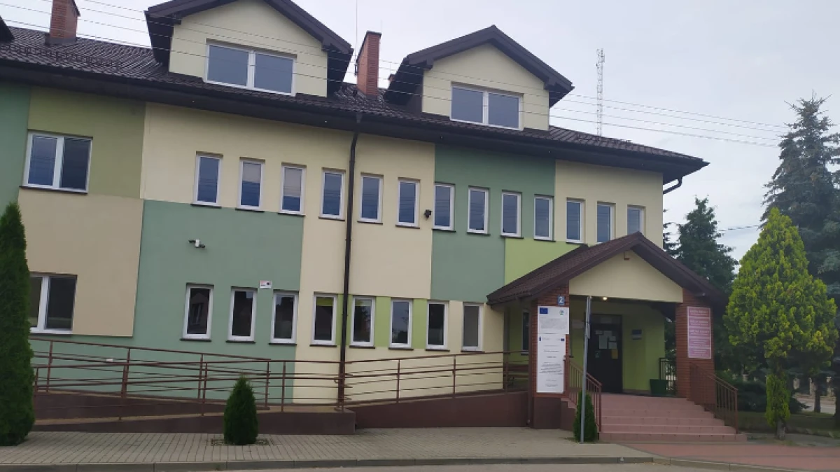 Gmina szuka kogoś, kto zaprojektuje i wykona mural na ścianie budynku przy ul. Romantycznej 17 w Szulborzu Wielkim.
[foto]48320[/foto]
To ma by
