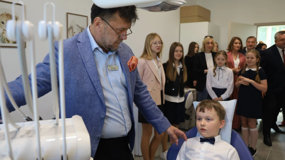 Dzieci i młodzież uczęszczające do szkół i przedszkoli prowadzonych przez Miasto Ostrów Mazowiecka mogą korzystać z opieki stomatologiczne
