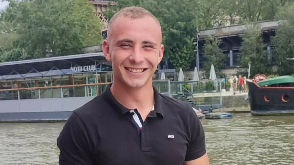 Kuba miał przed sobą plany, pracę i marzenia o lepszej przyszłości. Dziś młody mieszkaniec powiatu ostrowskiego leży w szpitalu w śpiączc