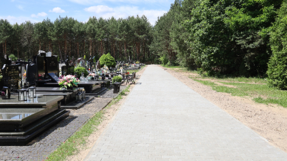 Ostrów Mazowiecka - Na cmentarzu komunalnym przy ul. Wiśniowej w Ostrowi Mazowie