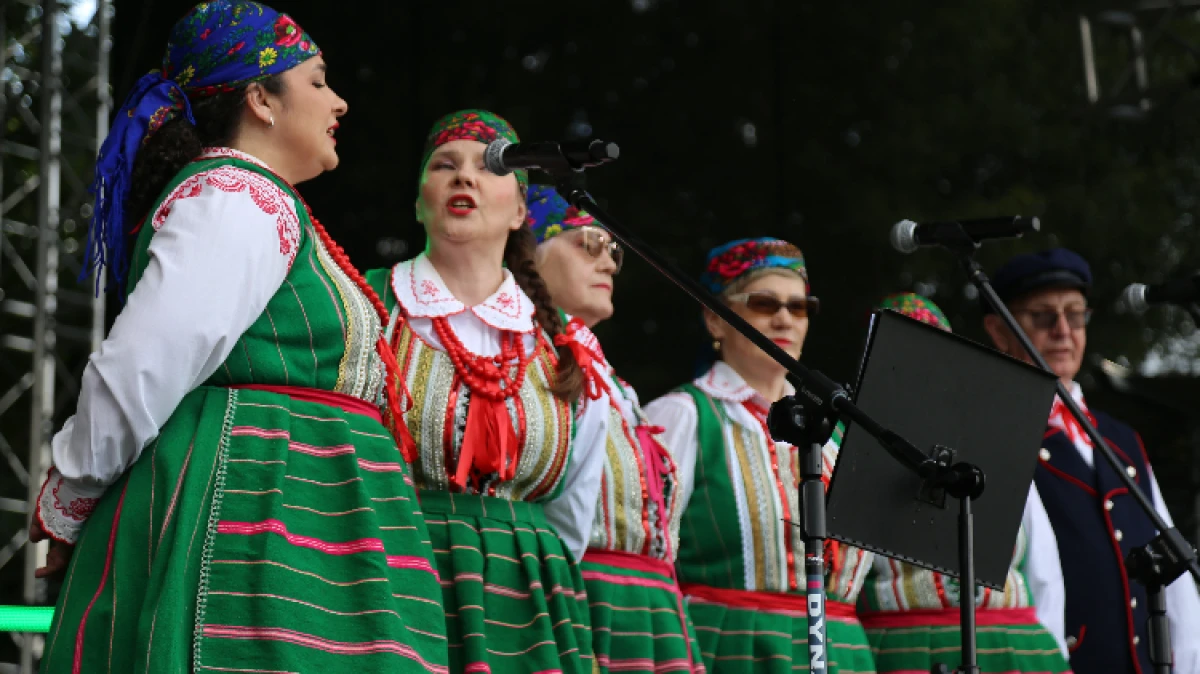Ponad 20 zespołów wystąpi podczas Ogólnopolskiego Nadbużańskiego Festiwalu Muzyki, Tańca i Śpiewu Kurpiowskiego już w niedzielę 5 lipca 2