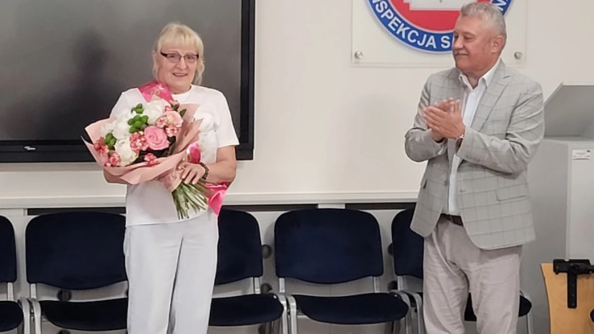 30 czerwca 2026 Henryka Król kończy pracę w Powiatowej Stacji Sanitarno-Epidemiologicznej w Ostrowi Mazowieckiej. Pracowała tu 41 lat.
[foto]4