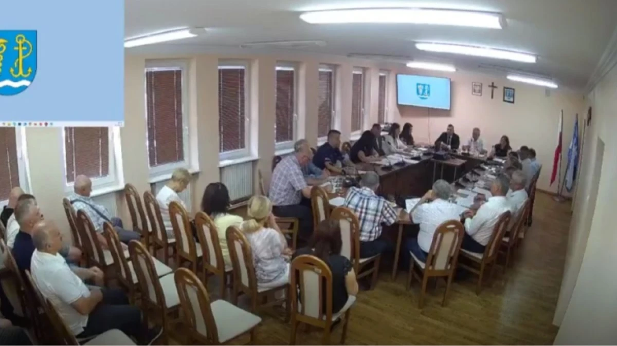 Policjanci z Nura pracują już w odnowionych pomieszczeniach. Jak przyznają, wcześniej warunki były trudne, a przeprowadzony remont zdecydowani