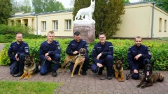 Nowy duet w ostrowskiej policji. Czworonożna funkcjonariuszka już służy (zdjęcia)