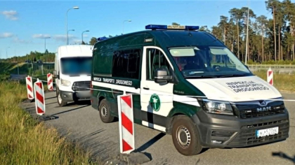 Ostrów Mazowiecka - Inspektorzy mazowieckiej Inspekcji Transportu Drogowego z Os