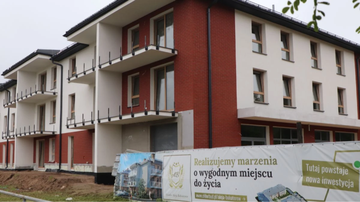 W Komorowie przy ul. Bociańskiego powstaje Osiedle Aleja Bohaterów, nowa inwestycja mieszkaniowa realizowana przez firmę Eldor-Bud. To propozycj