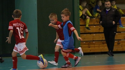 Ostrów Mazowiecka - Piłkarze UKS AP Ostrów Mazowiecka zajęli siódme miejsce w tu