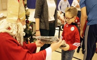 Ostrów Mazowiecka - W hali Liceum Ogólnokształcącego im Mikołaja Kopernika w Ost