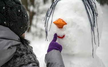 Ostrów Mazowiecka - Prawdziwa zima wreszcie nastała. Zachęcamy do ulepienia jaki