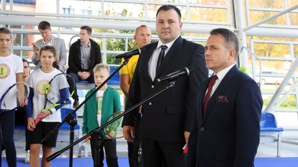 Ostrów Mazowiecka - Wielofunkcyjne boisko-lodowisko przy ul. Trębickiego w Ostro