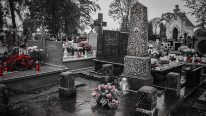 Ostrów Mazowiecka - W uroczystość Wszystkich Świętych i Zaduszki na cmentarzach 