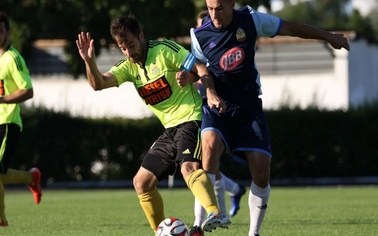 Ostrów Mazowiecka - Piłkarze Ostrovii Ostrów Mazowiecka chcieli rozpocząć rywali