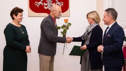 Ostrów Mazowiecka - Dziewiętnastu pracowników oświaty otrzymało nagrody przyznan