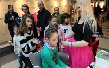 Ostrów Mazowiecka - Galeria Bursztynowa zaprosiła wszystkie panie do skorzystani