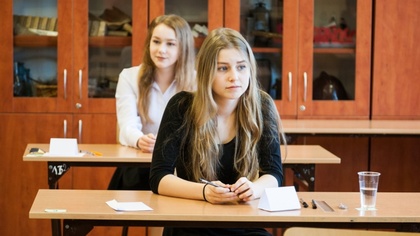 Ostrów Mazowiecka - Dziś gimnazjaliści rozwiązują testy z wiedzy matematyczno-pr