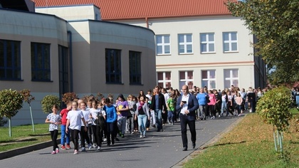 Ostrów Mazowiecka - Próbna ewakuacja odbyła się w ostrowskiej placówce oświatowe