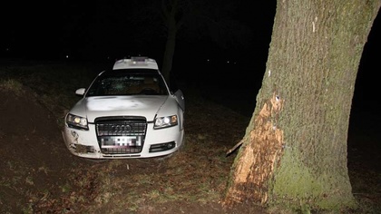 Ostrów Mazowiecka - W miejscowości Godlewo Warsze na trasie K-63 około godziny 1