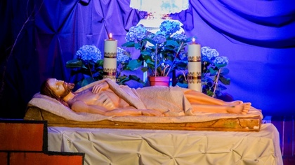 Ostrów Mazowiecka - Tradycyjnie w Wielki Piątek mieszkańcy Ostrowi Mazowieckiej 