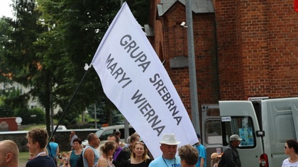 Ostrów Mazowiecka - Ostrowscy pątnicy wyruszyli na Jasną Górę w ramach pieszej p