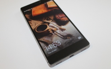 Ostrów Mazowiecka - Do kradzieży czarnego telefonu komórkowego Huawei P8 Lite do