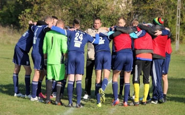 Ostrów Mazowiecka - Iskra Zaręby Kościelne zbroi się na rozgrywki B klasy w rund
