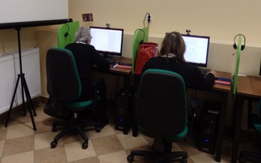 Ostrów Mazowiecka - Kolejna grupa seniorów zakończyła zajęcia komputerowe prowad