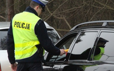 Ostrów Mazowiecka - Małkińscy policjanci zatrzymali do kontroli drogowej toyotę.
