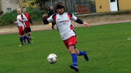 Ostrów Mazowiecka - Piłkarze KS Wąsewo wciąż zaskakują świetną dyspozycją kolejn