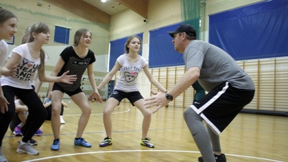 Ostrów Mazowiecka - Donnie Arey poprowadził w piątek 5 maja trening koszykówki z