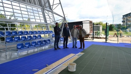 Ostrów Mazowiecka - Kolejny etap prac związanych z budową zadaszonego, wielofunk