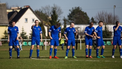 Ostrów Mazowiecka - Piłkarze MKS Małkinia w spotkaniu 25 kolejki A klasy w grupi