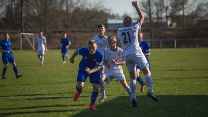 Ostrów Mazowiecka - Piłkarze MKS Małkinia w spotkaniu 24 kolejki A klasy w grupi