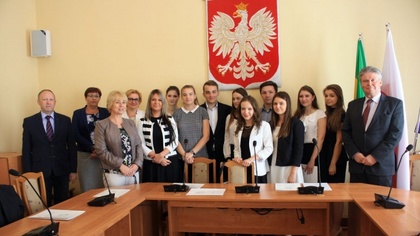 Ostrów Mazowiecka - Radni młodzieżowej rady powiatu ostrowskiego zakończyli swoj