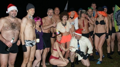 Ostrów Mazowiecka - Miłośnicy lodowatych kąpieli z Ostrowi Mazowieckiej powitali