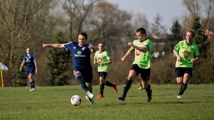 Ostrów Mazowiecka - Rozgrywki B klasy jeszcze nigdy nie wzbudzały tak dużych emo