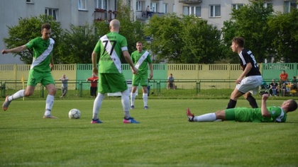 Ostrów Mazowiecka - Piłkarze Ostrovii Ostrów Mazowiecka w spotkaniu 33 kolejki r